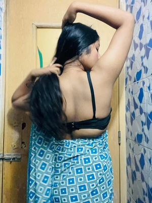 Bengali girl Masturbating With Marker