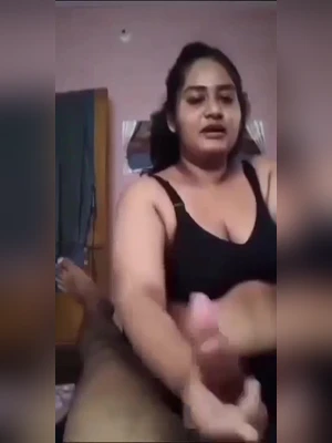 Sexy Bhabi Giving Rimjobs and Sucking