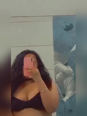 Chubby Maal Showing