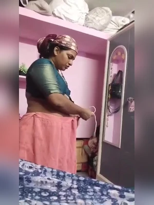Tamil bhabhi is attempting to covertly record her sister