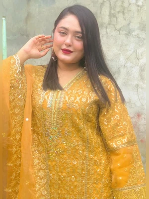 Nusrat binty Bangladeshi boobs show