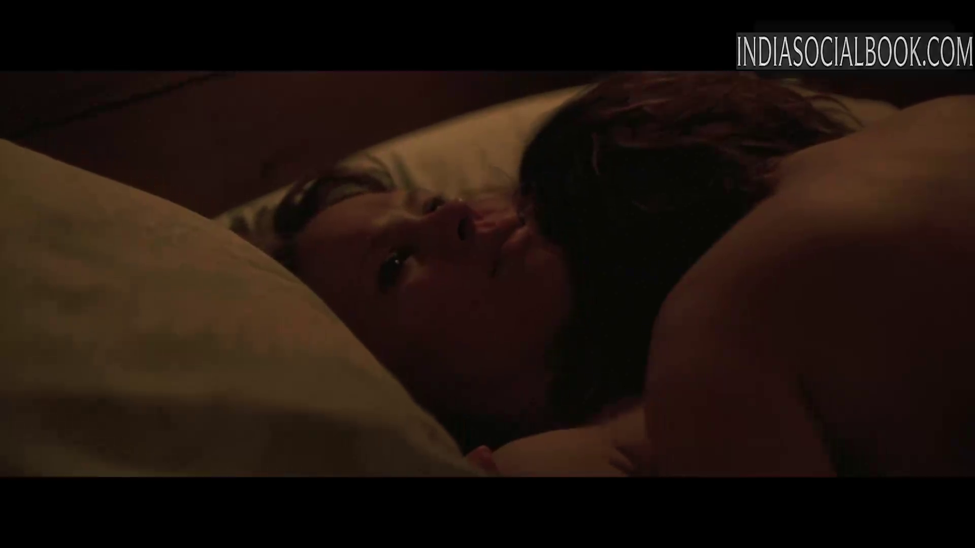Dinara Drukarova and Seidi Haarla Breasts, Lesbian Scene