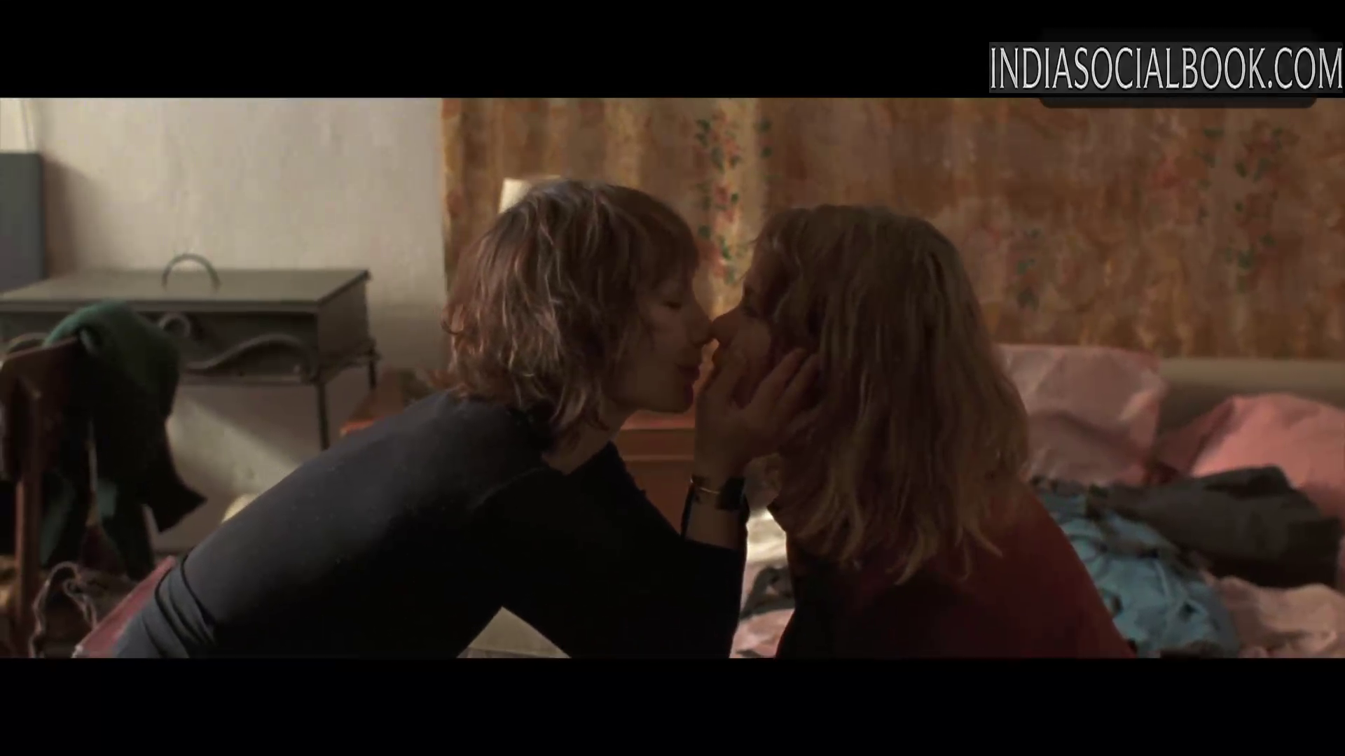 Dinara Drukarova and Seidi Haarla Lesbian Scene