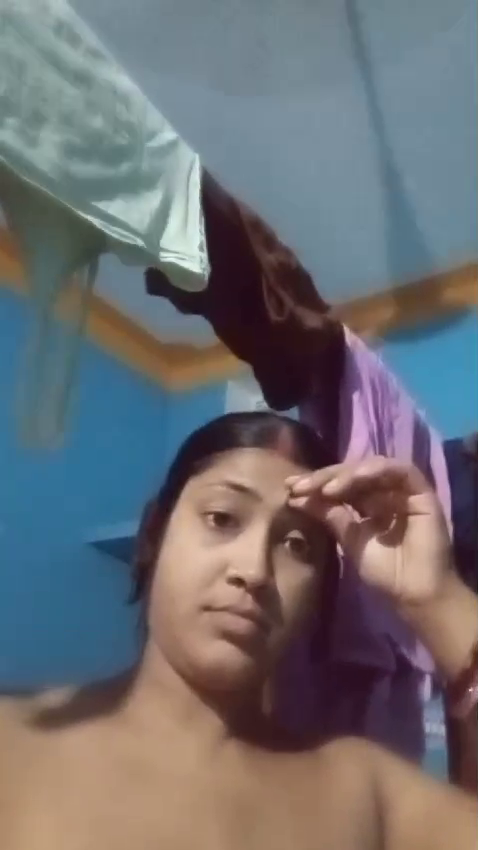indian girl masturbating with bottle