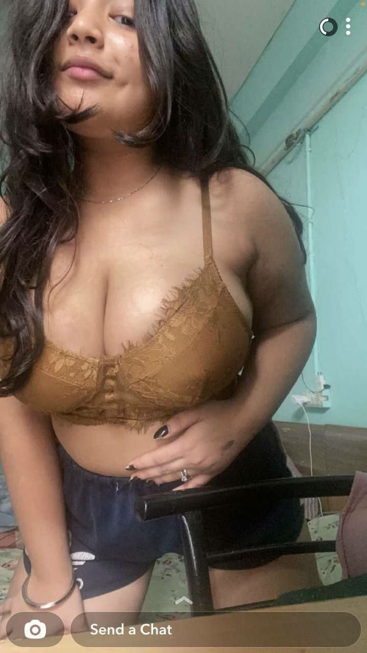 Indian Hot Fat juicy chubby Escort girl multitab video