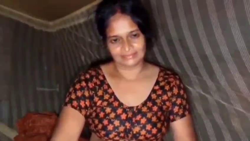 Gorgeous, mature Indian mother fucking and giving handjobs