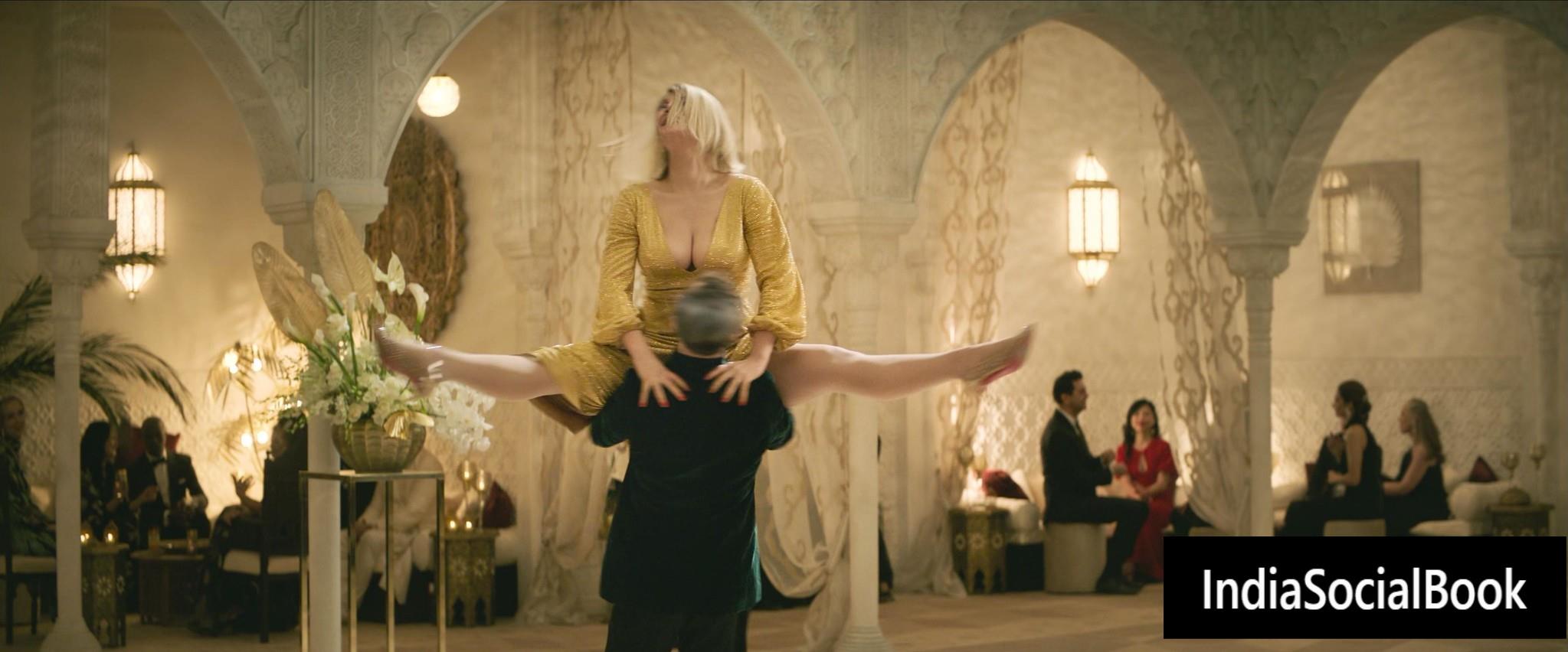 Bryce Dallas Howard nude